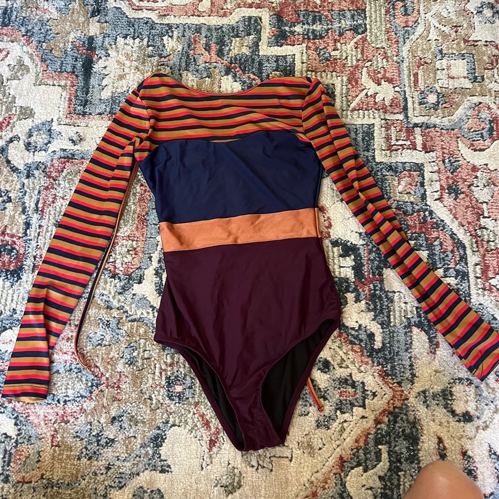 Seea medium surf suit